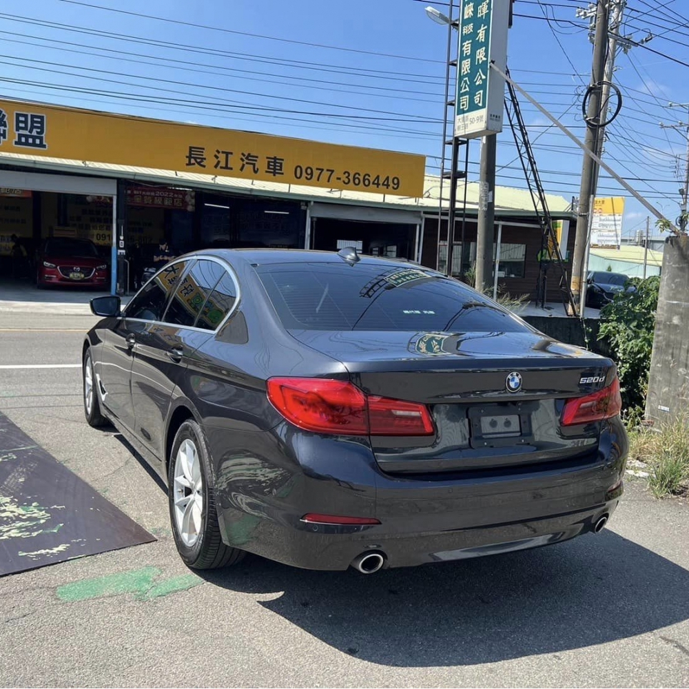 2018 BMW 520d 2.0 柴油 售99萬8