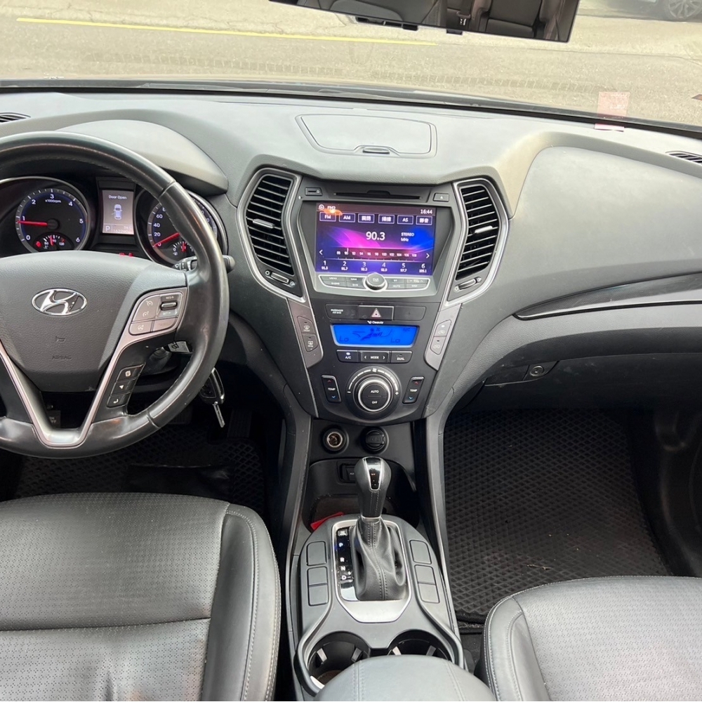 2017 Hyundai Santa Fe 2.2 柴油 售33萬8