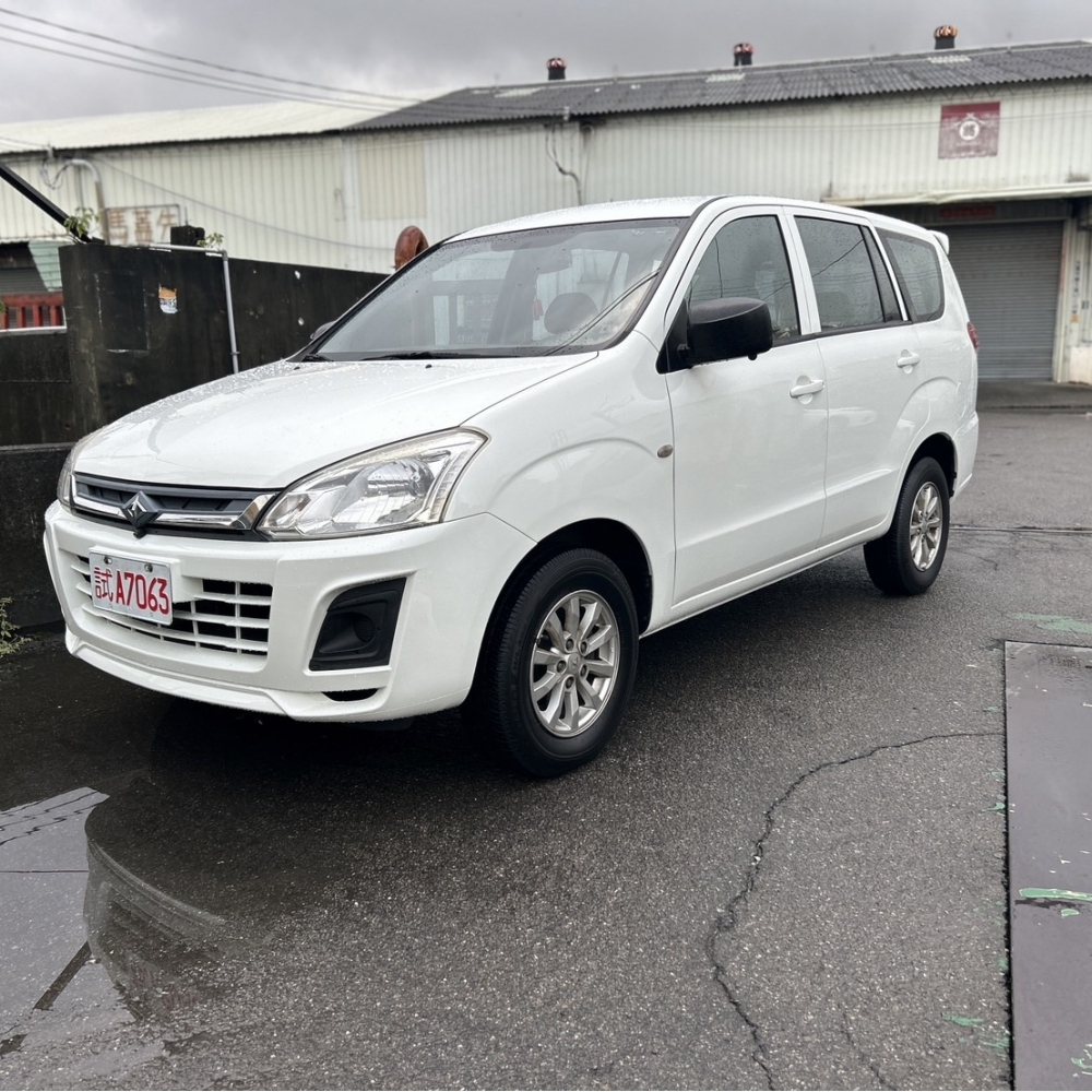 2018 Mitsubishi CMC Zinger 2.4 售21萬8