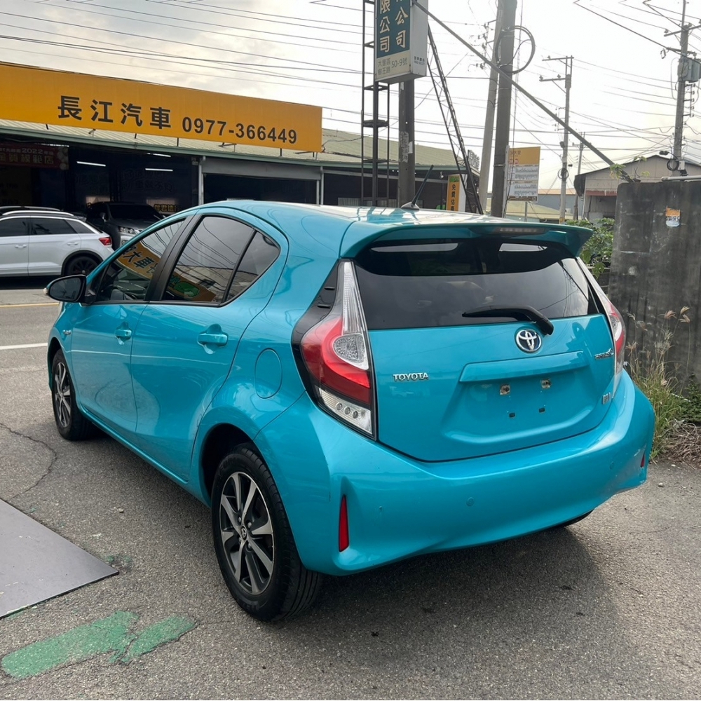 2019 TOYOTA PriusC 1.5 油電 售28.8萬