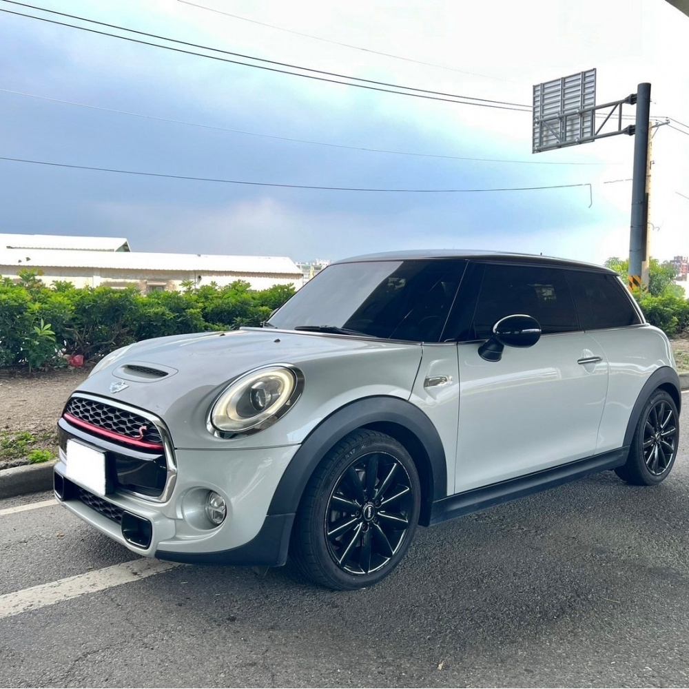 2014 Mini Cooper S F56 2.0 售49.8萬