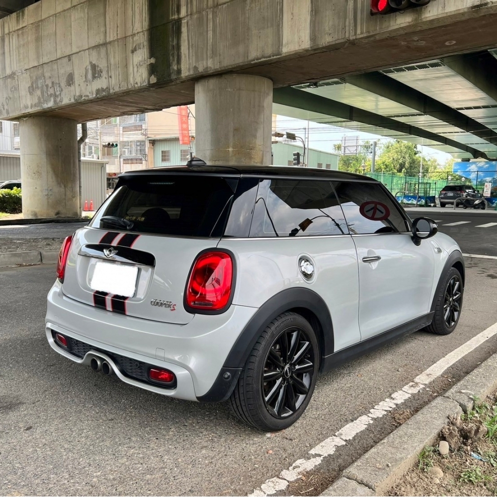 2014 Mini Cooper S F56 2.0 售49.8萬