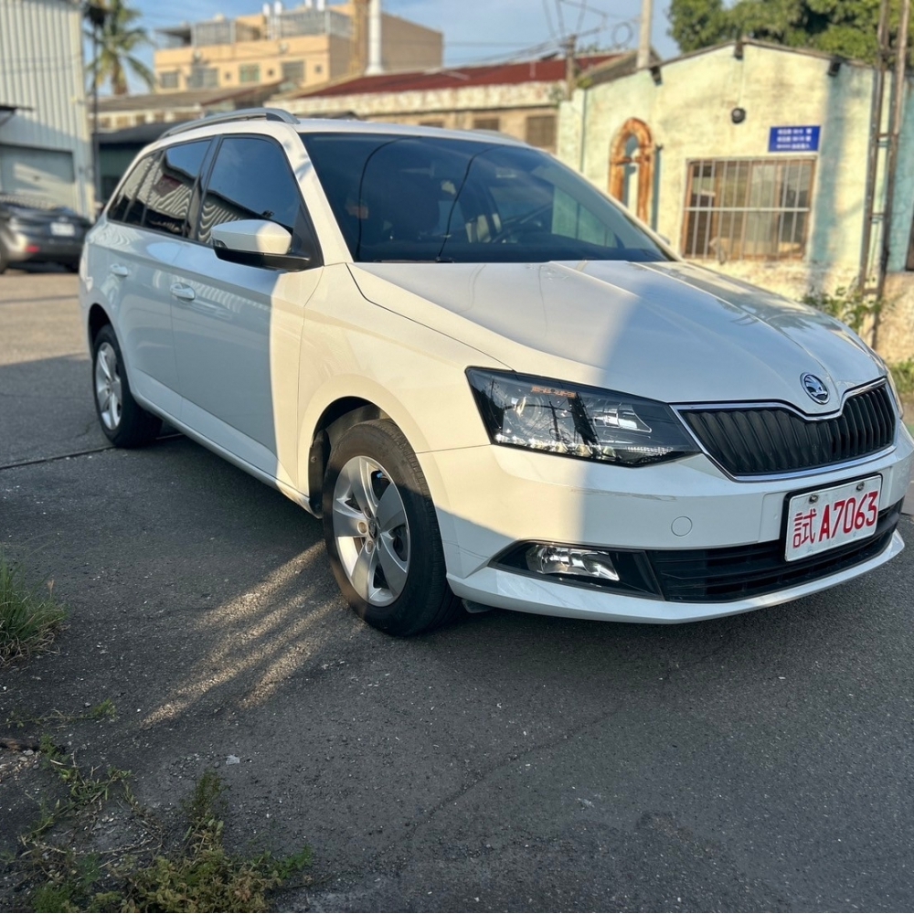 2016 Skoda Fabia Combi 旅行版 1.2 售19.8萬