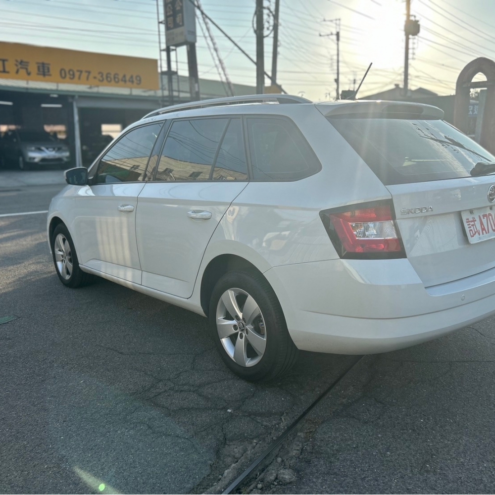 2016 Skoda Fabia Combi 旅行版 1.2 售19.8萬