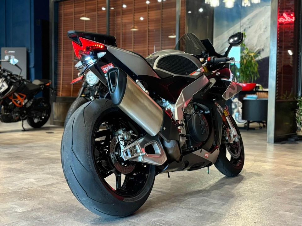 2022/23 Aprilia RSV4 STD 總代理 