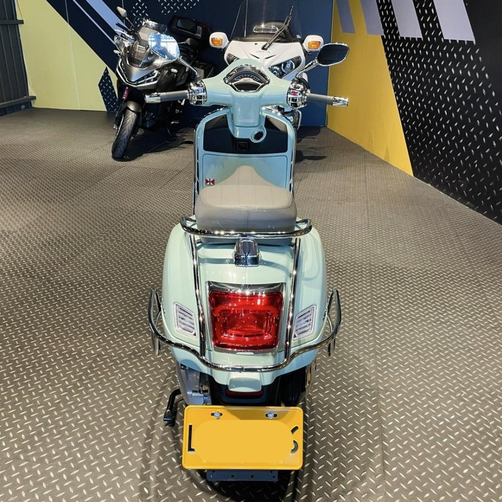 2023/23 偉士牌 Vespa GTS 300 總代理