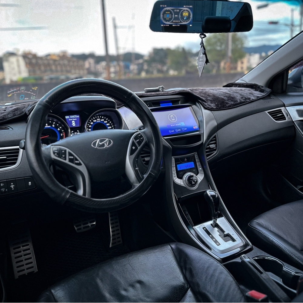 2012 現代 ELANTRA 1.8頂級