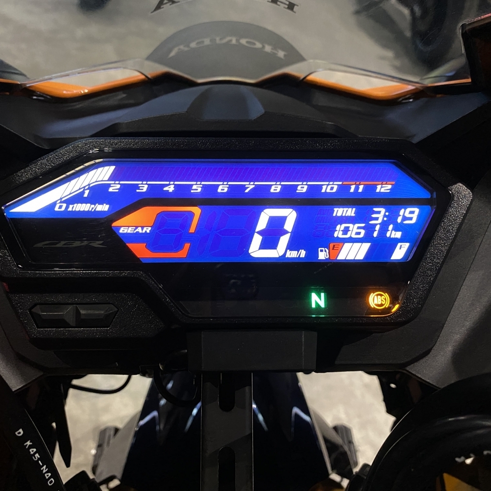 【2021 HONDA CBR150R REPSOL】