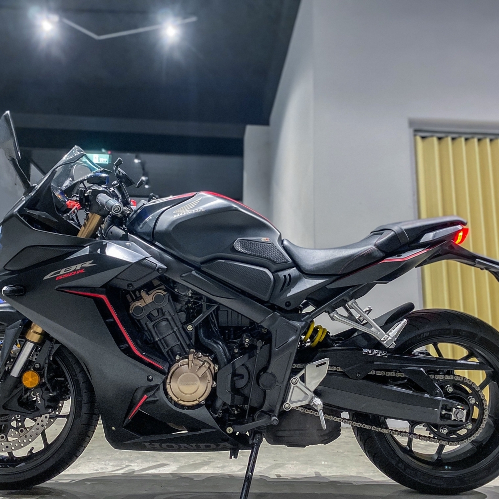 【2019 HONDA CBR650R】