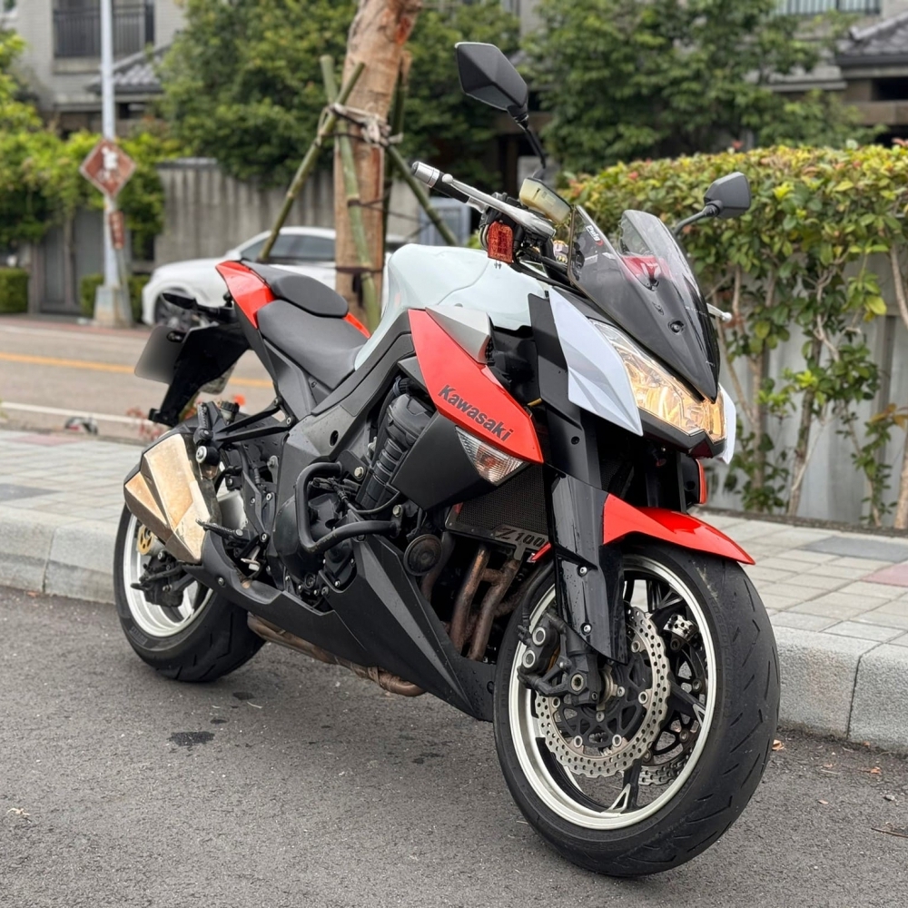 【2010 KAWASAKI Z1000】