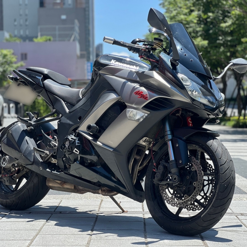 【2012 KAWASAKI Z1000SX】