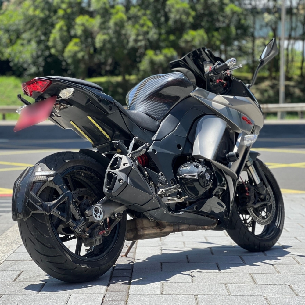 【2012 KAWASAKI Z1000SX】