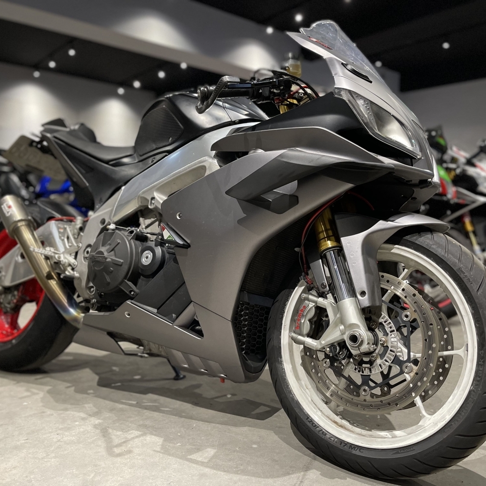 【2013 APRILIA RSV4】