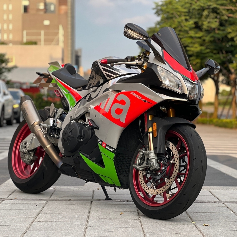 【2017 APRILIA RSV4 RF】