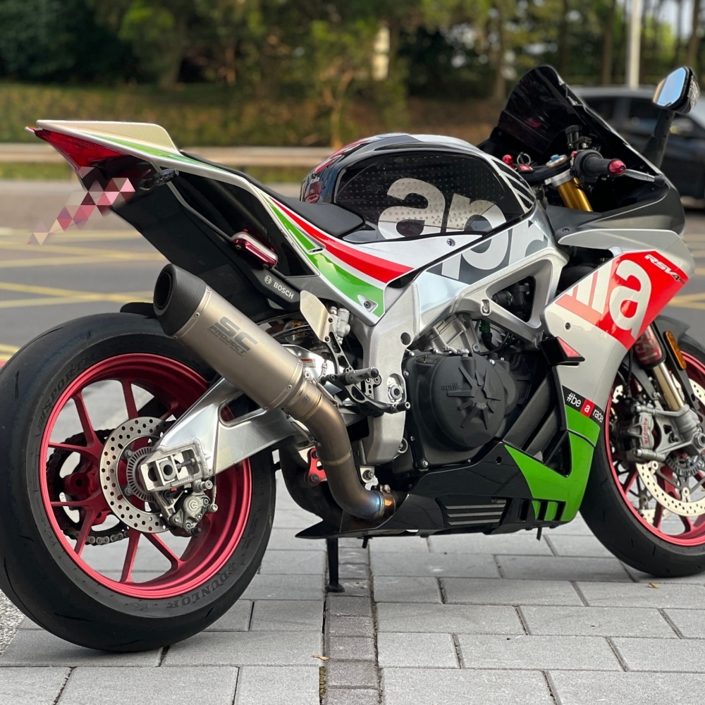 【2017 APRILIA RSV4 RF】