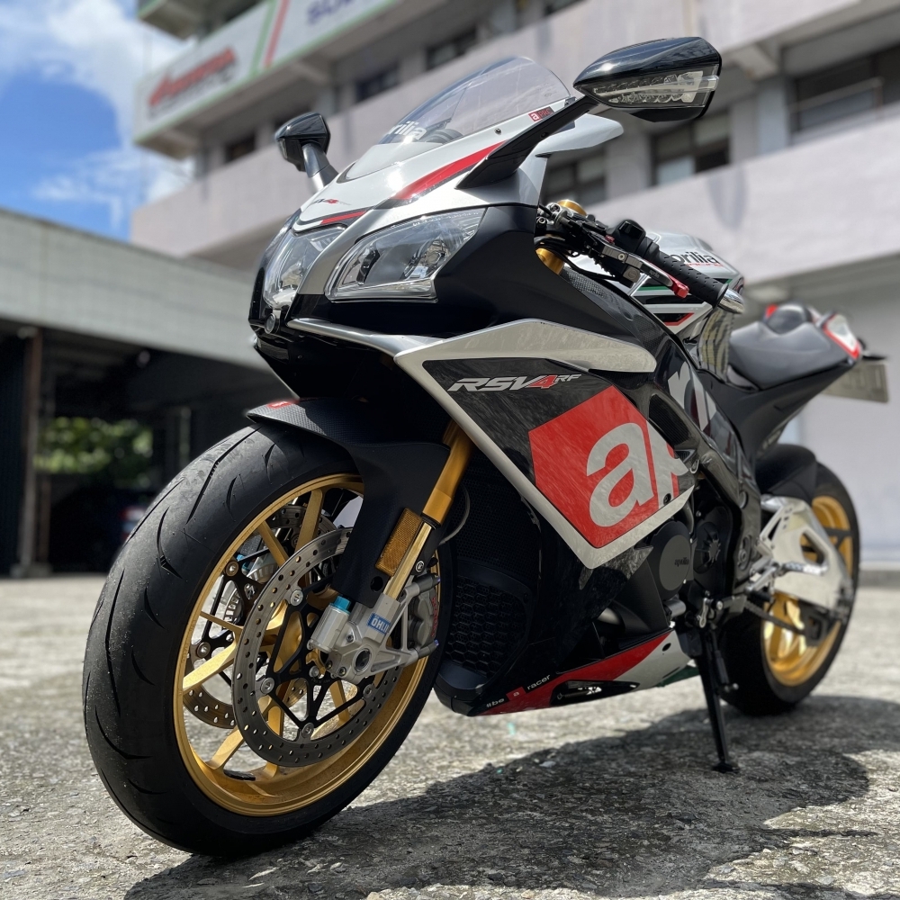 【2016 APRILIA RSV4】