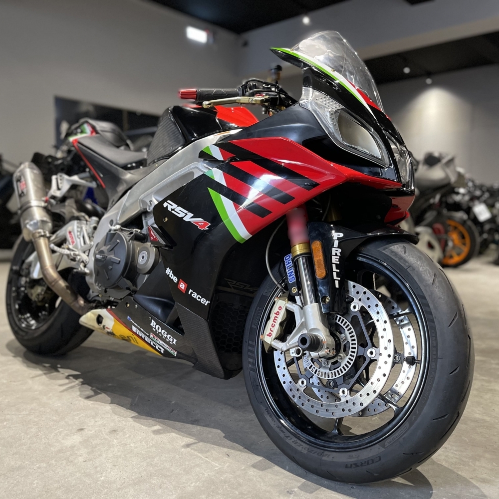 【2009 APRILIA RSV4FACTORY】