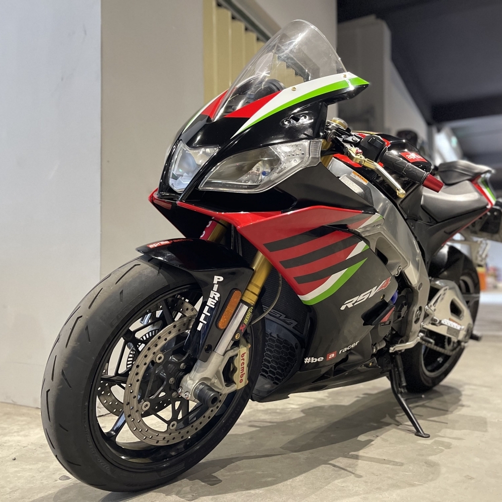 【2009 APRILIA RSV4FACTORY】