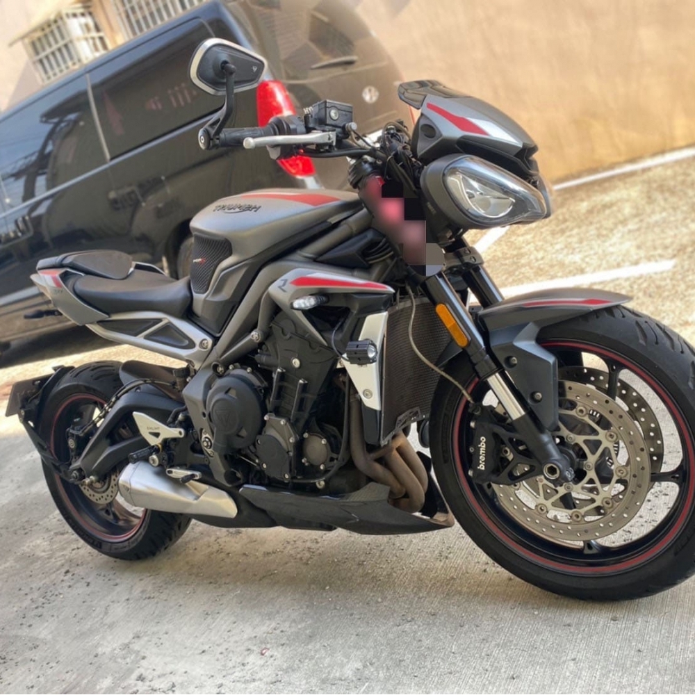 【2021 TRIUMPH 765R 憤怒鳥大燈】