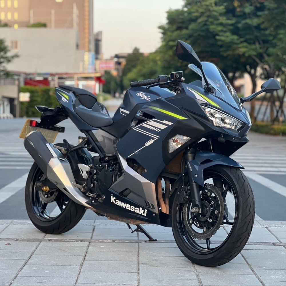 【2021 KAWASAKI NINJA400】