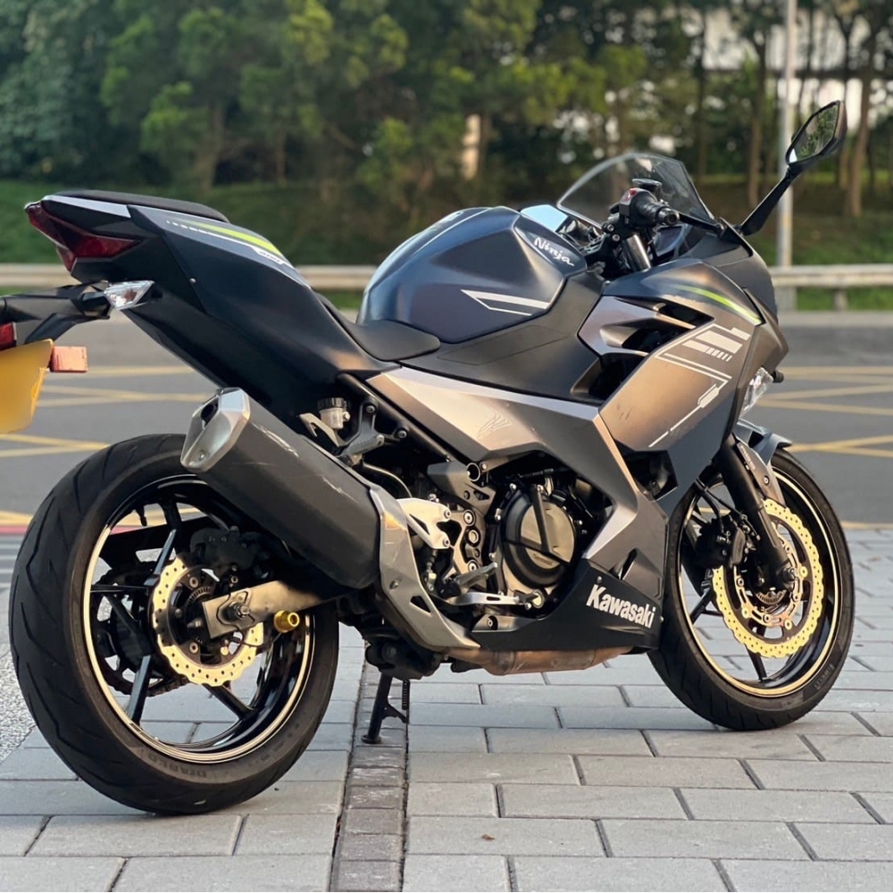 【2021 KAWASAKI NINJA400】