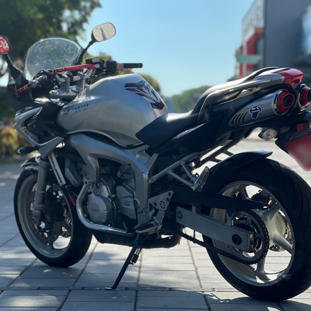 【2004 YAMAHA FZ6】