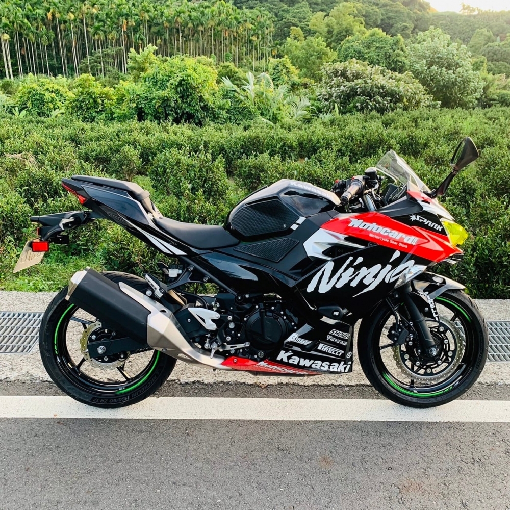 【2021 KAWASAKI NINJA400】