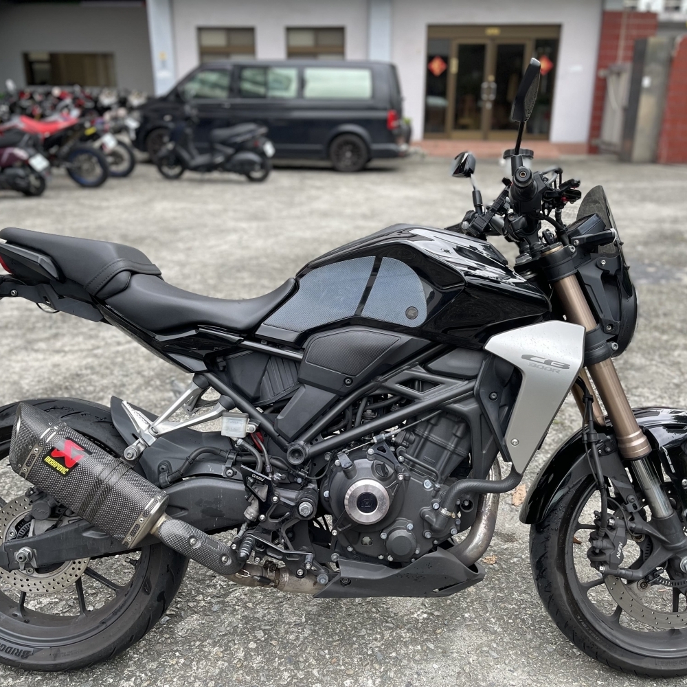 【2019 HONDA CB300R】