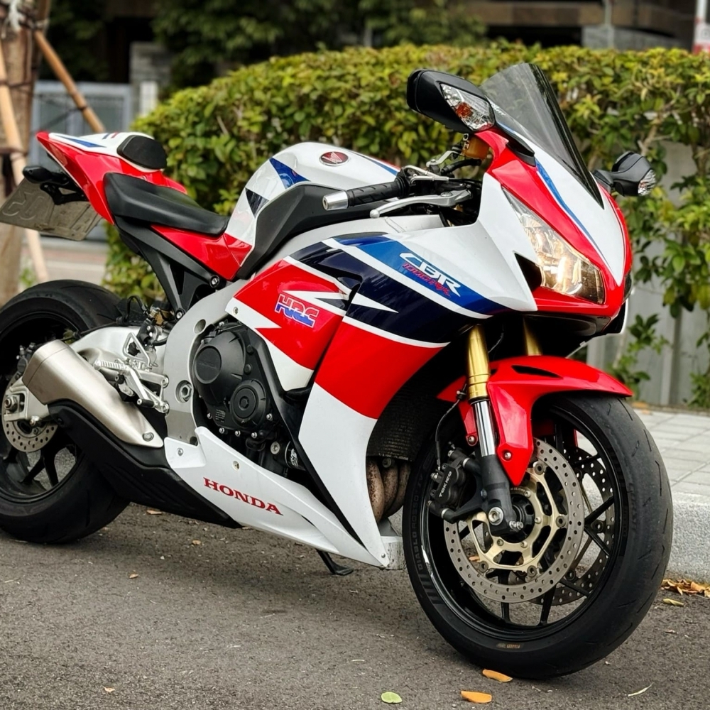 【2013 HONDA CBR1000RR】