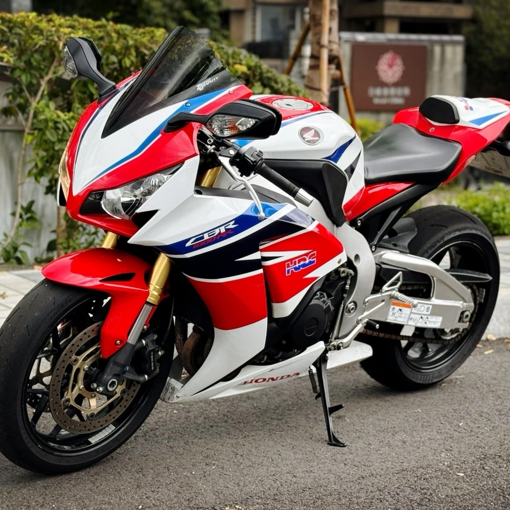 【2013 HONDA CBR1000RR】