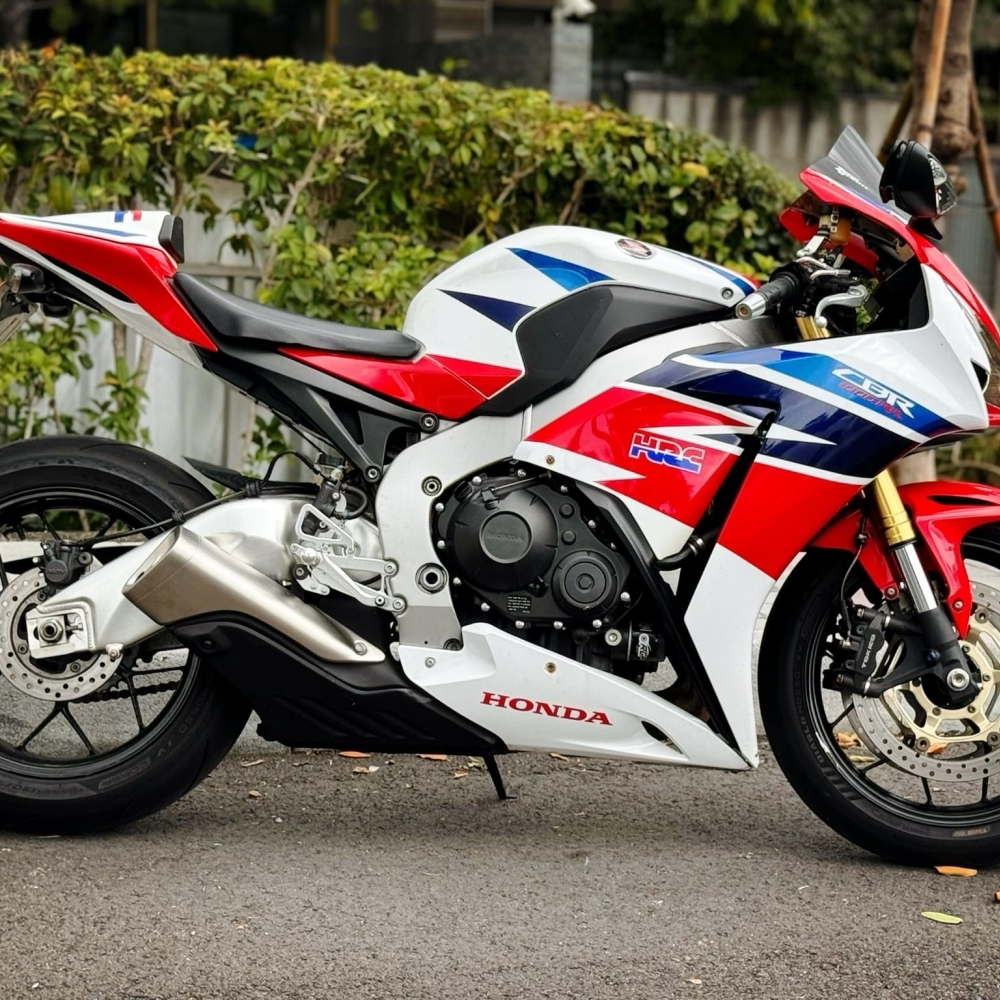 【2013 HONDA CBR1000RR】