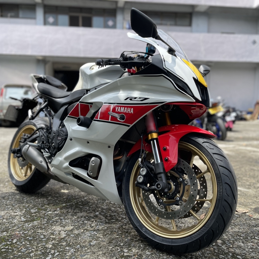 【2021 YAMAHA YZF-R7】