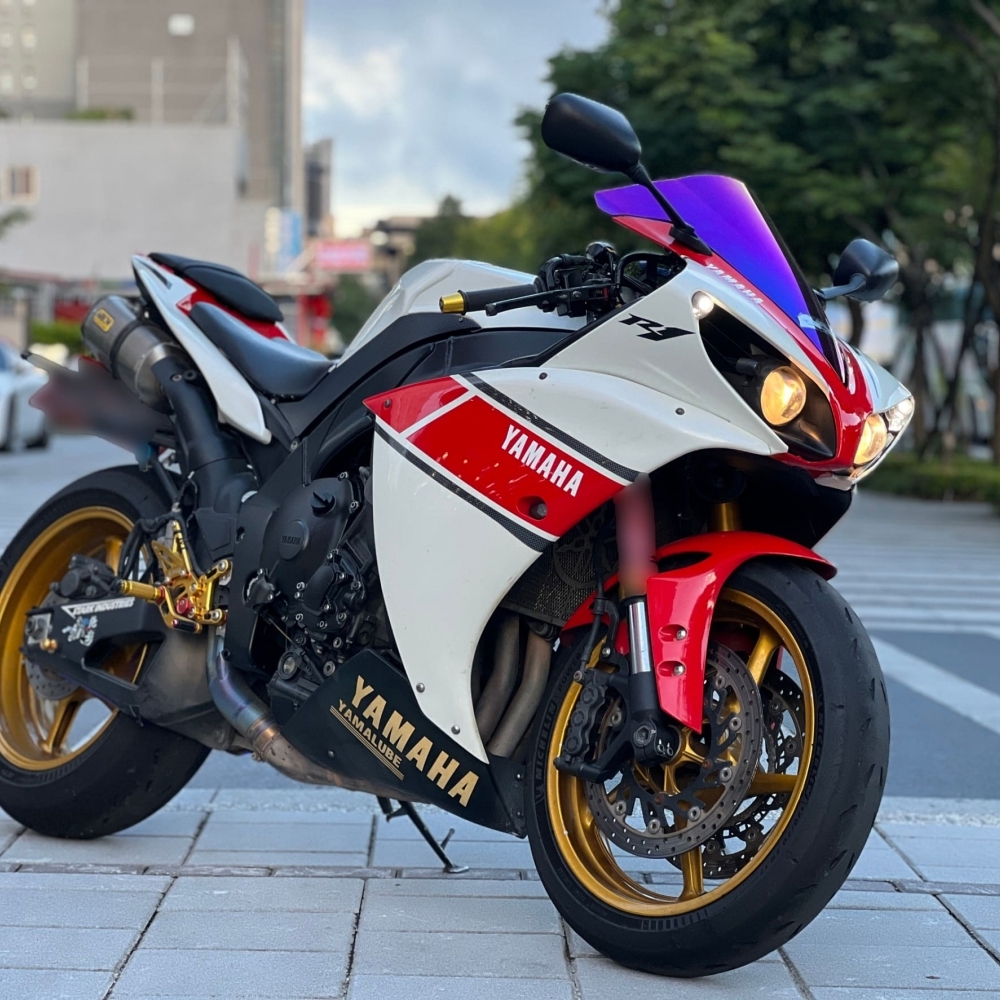 【2012 YAMAHA YZF-R1】