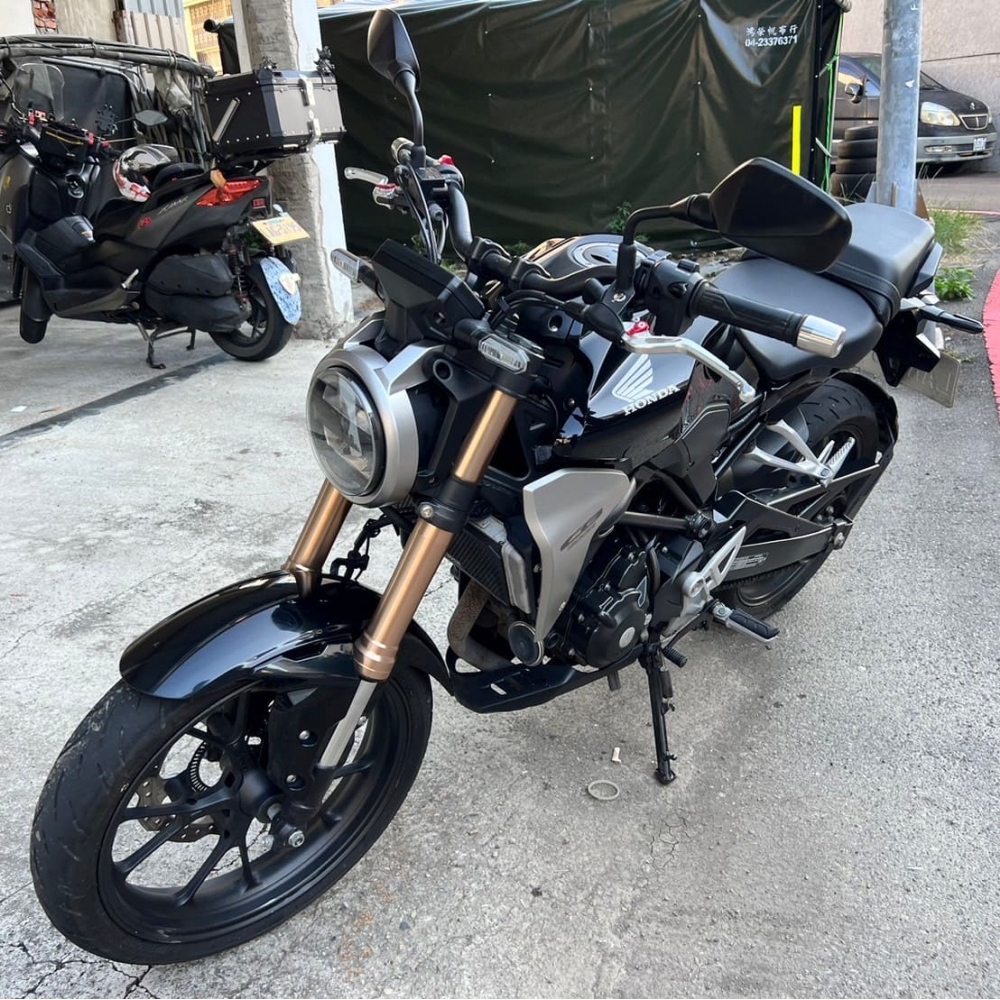 【2019 HONDA CB300R】