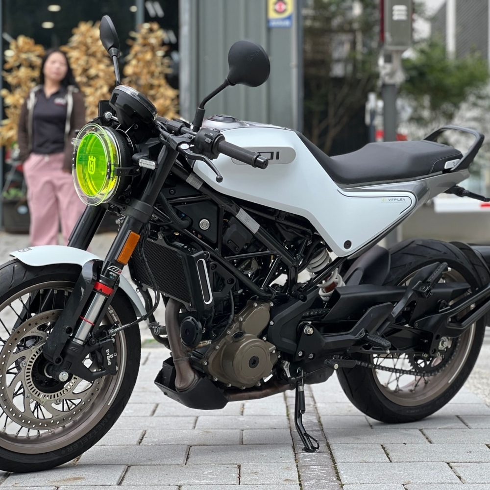 【2022 HUSQVARNA VITPILEN401】