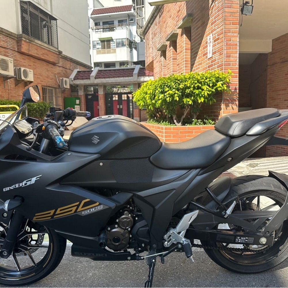 【2021 SUZUKI GIXXER SF250】