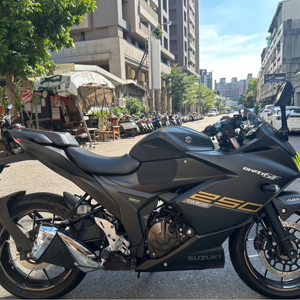 【2021 SUZUKI GIXXER SF250】