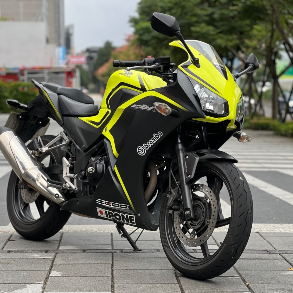 【2016 HONDA CBR300R】