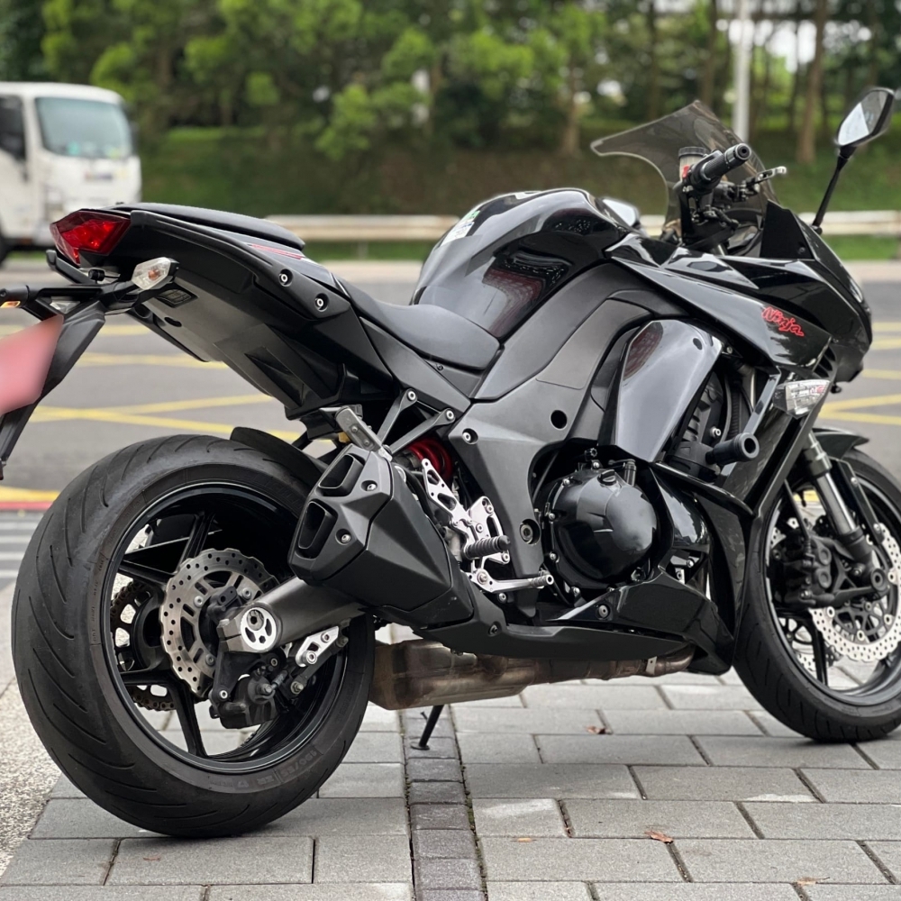 【2012 KAWASAKI Z1000SX】