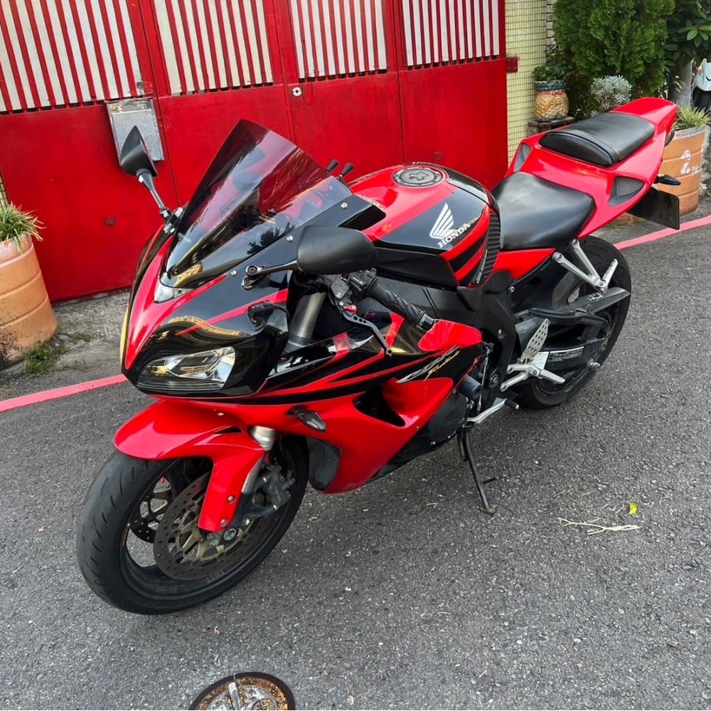 【2006 HONDA CBR1000RR】