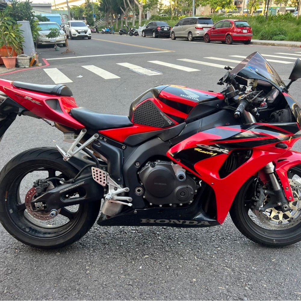 【2006 HONDA CBR1000RR】