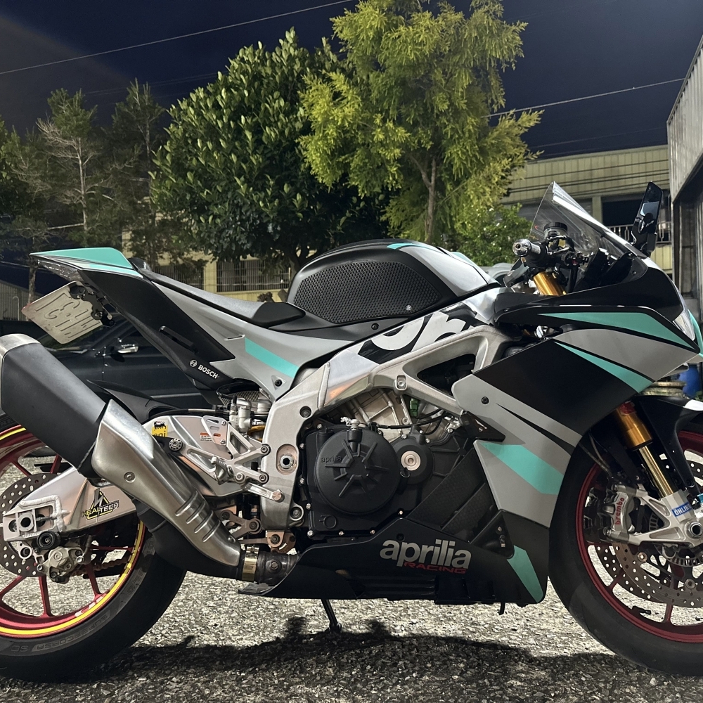 【2016 APRILIA RSV4】