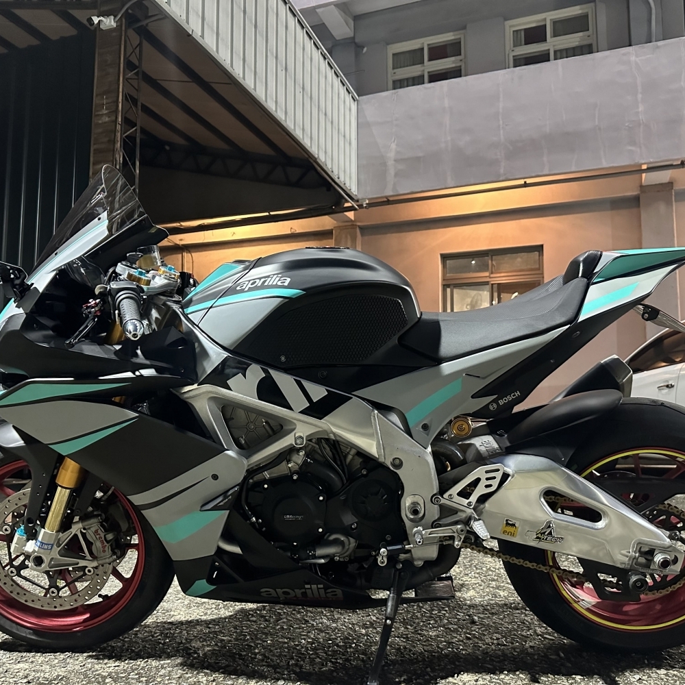 【2016 APRILIA RSV4】