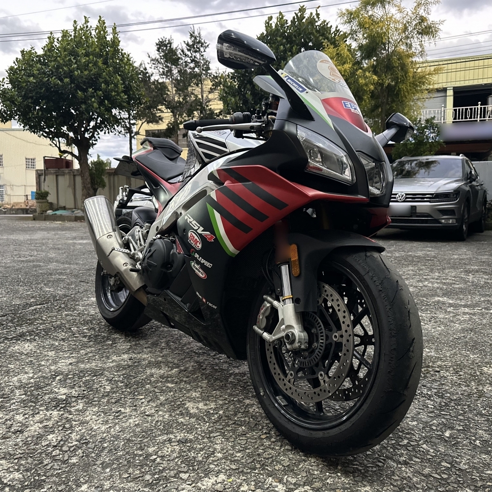 【2017 APRILIA RSV4】