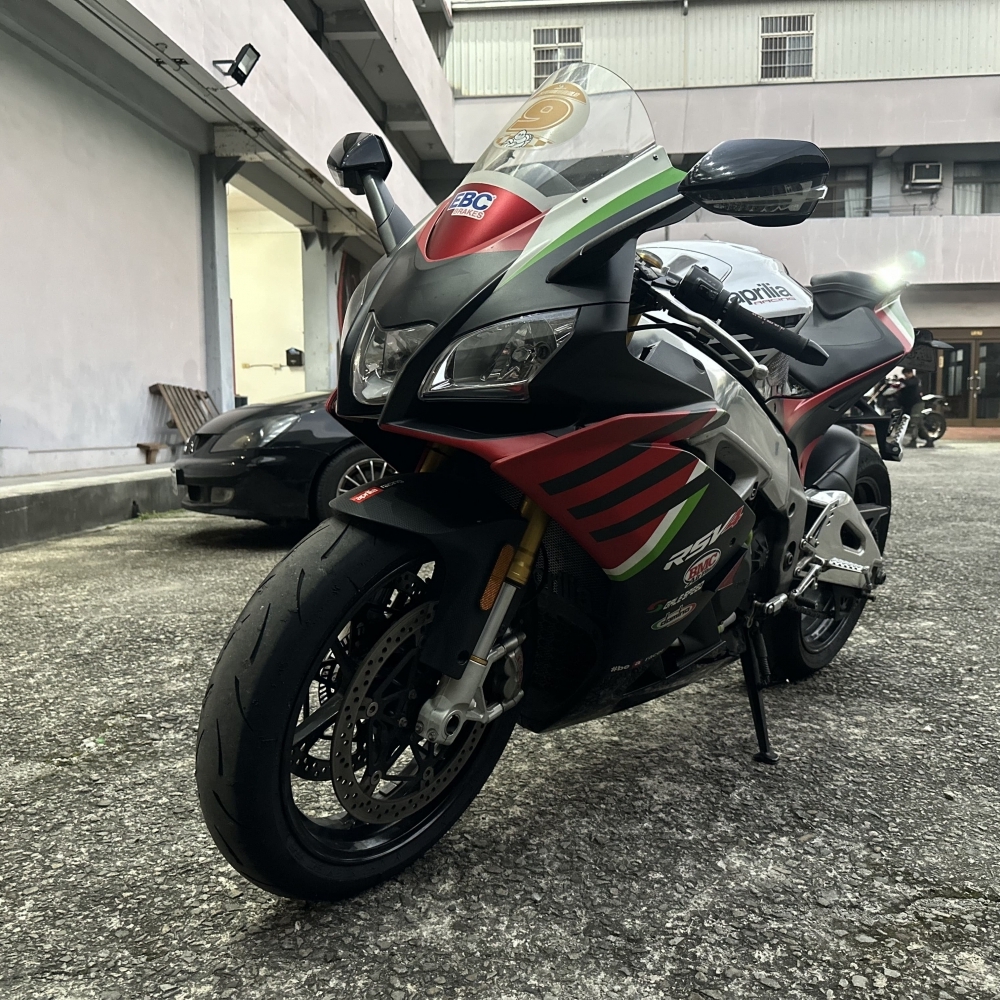 【2017 APRILIA RSV4】