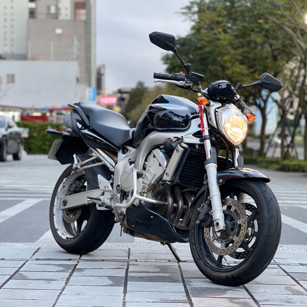 【2005 YAMAHA FZ-6N】