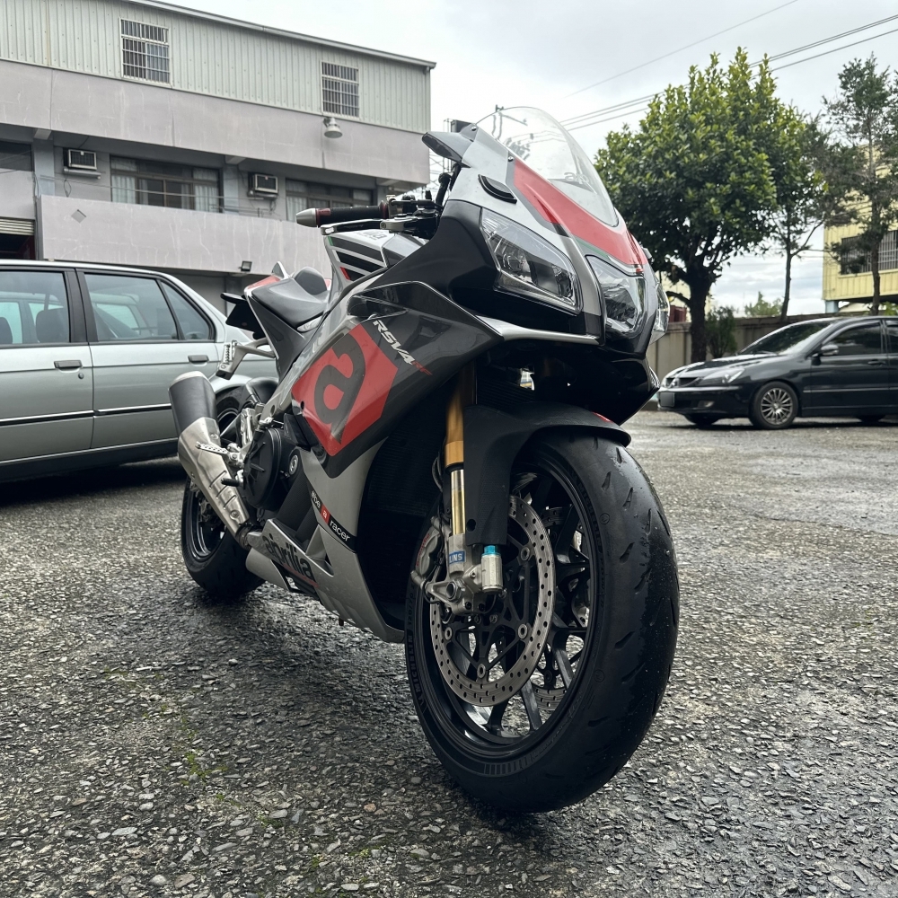 【2016 APRILIA RSV4】