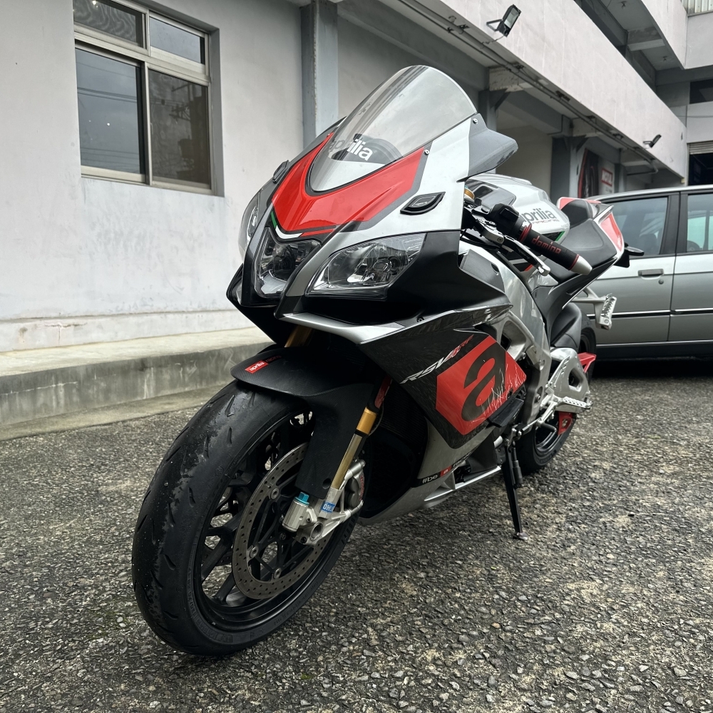 【2016 APRILIA RSV4】