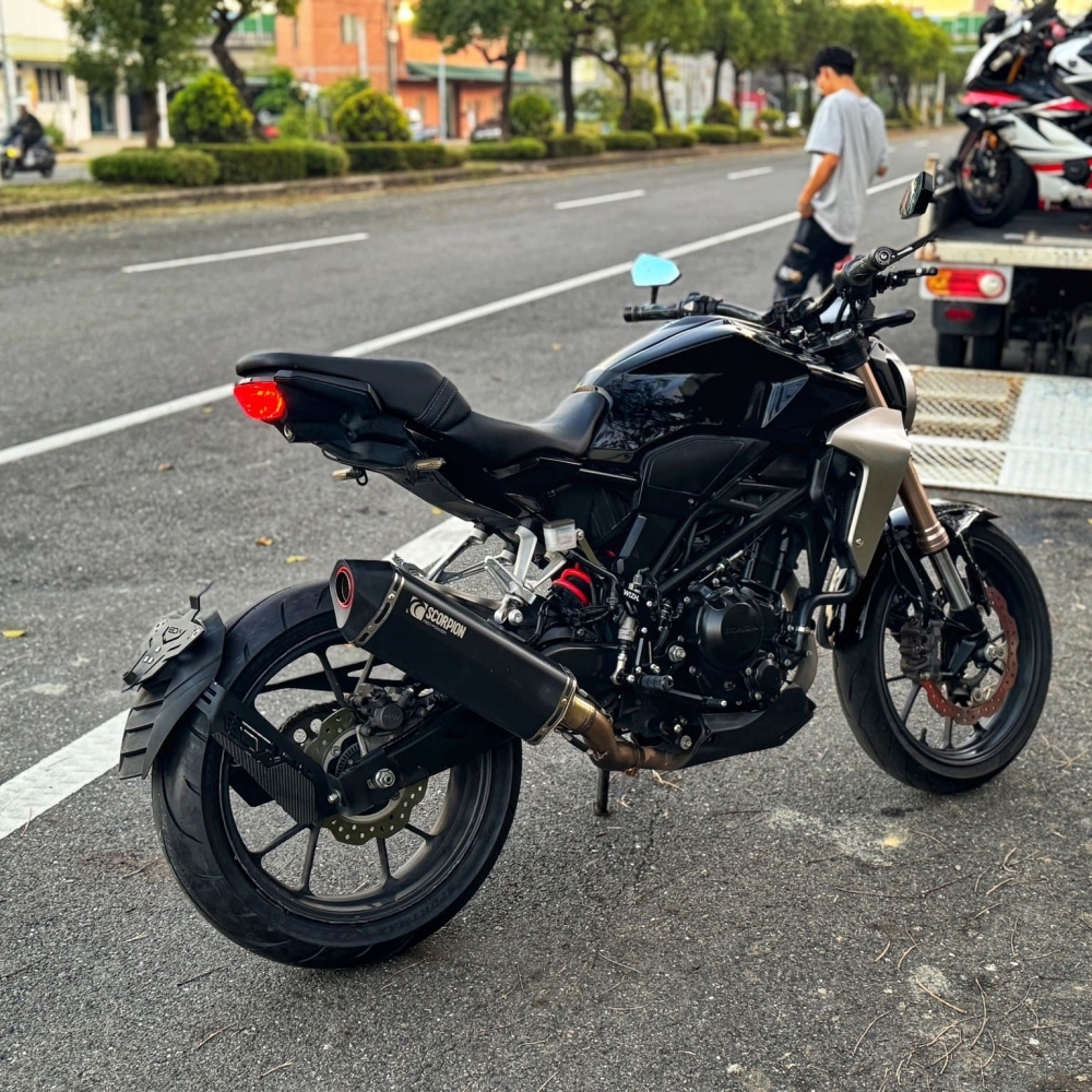 【2019 HONDA CB300R】