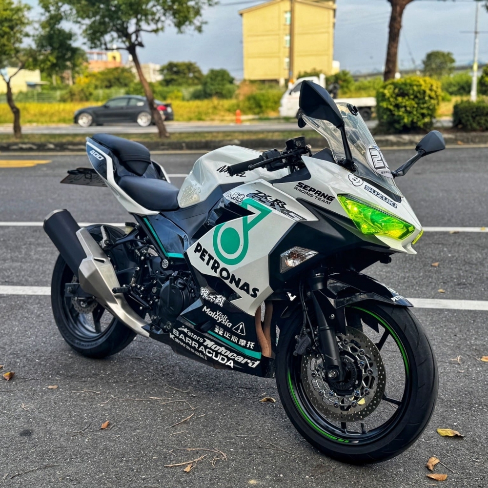 【2018 KAWASAKI NINJA400】